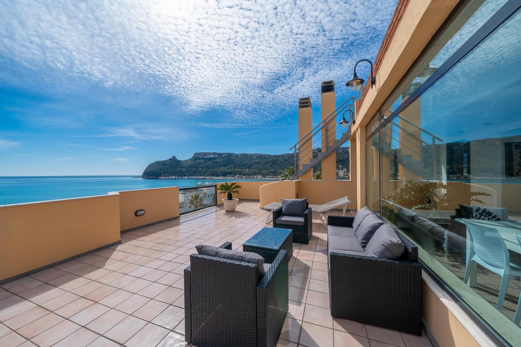 Apartmán Attico Sul Poetto Cagliari Exteriér fotografie